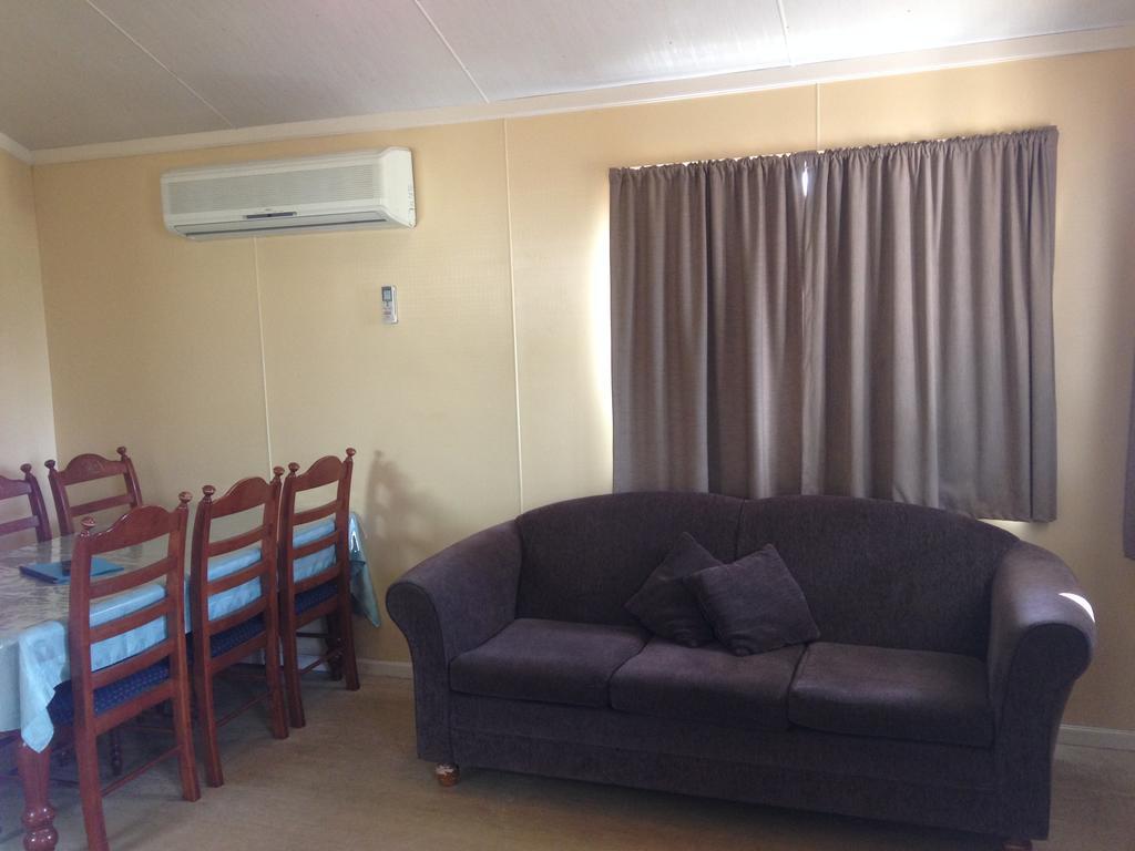 Pinjarra Caravan Park And Cabins الغرفة الصورة